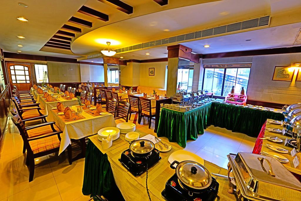 Hotel Fort Queen Kochi Exterior photo
